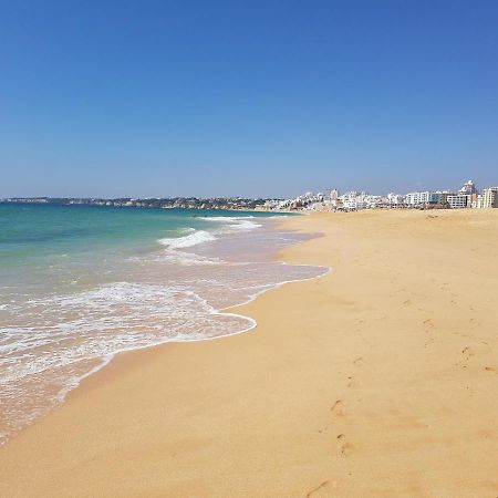 Casa Oliveira - Sunny 2-Bed Retreat Steps From The Beach Armação de Pêra 外观 照片