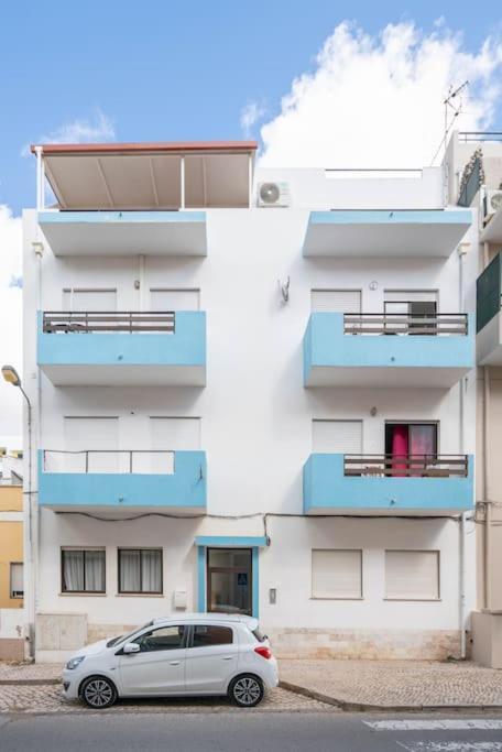 Casa Oliveira - Sunny 2-Bed Retreat Steps From The Beach Armação de Pêra 外观 照片